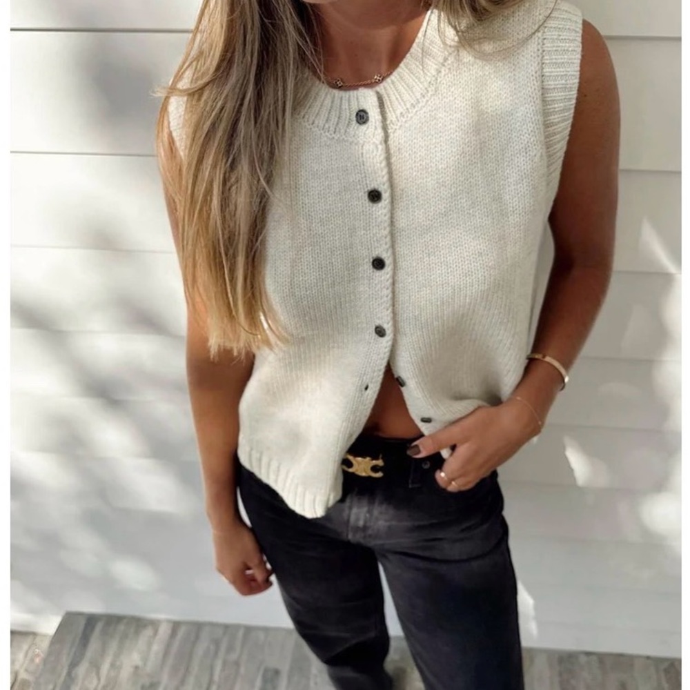 Commense Cream Button-Front Knit Vest - Picture 2 of 3